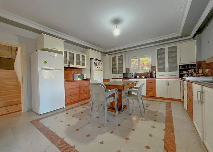 Detached Luxurious And Peaceful Vacation Getaway Villa