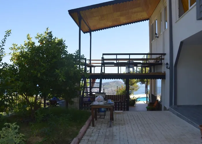 Detached Luxurious And Peaceful Vacation Getaway Villa *