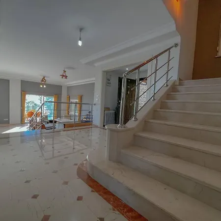 Detached Luxurious And Peaceful Vacation Getaway Alanya
